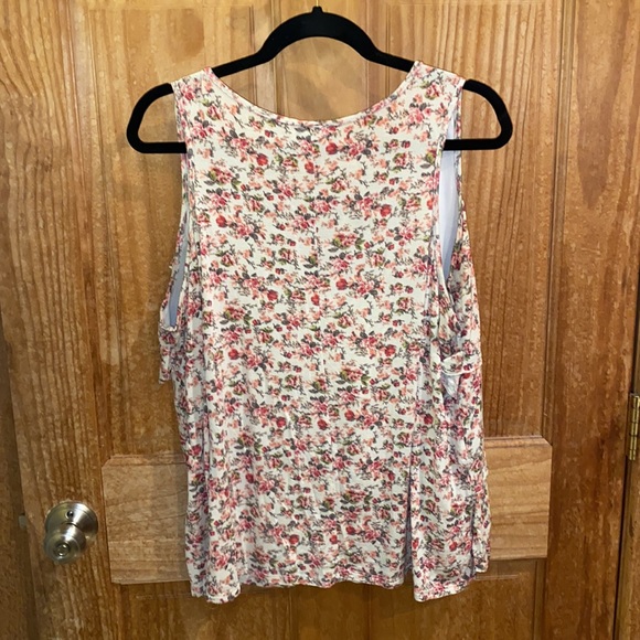 Floral Ruffle Tank - Picture 5 of 5